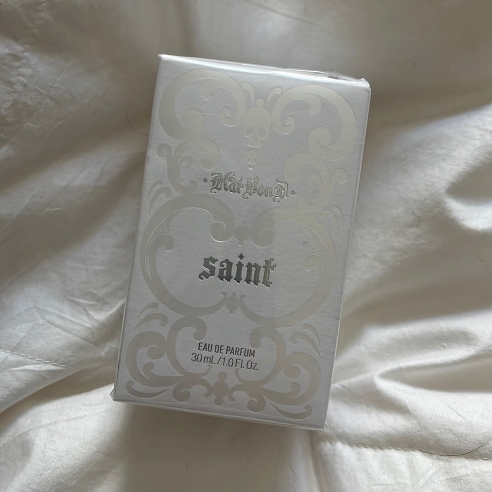 Kat Von D "Saint"